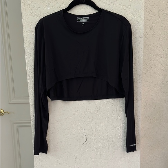 jamie sadock Tops - Black Asymmetrical Long Sleeve Crop Tee